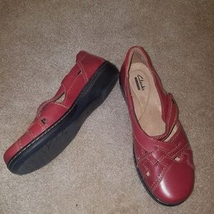Sz 8 Clarks Red Leather Flats with velcro strap
